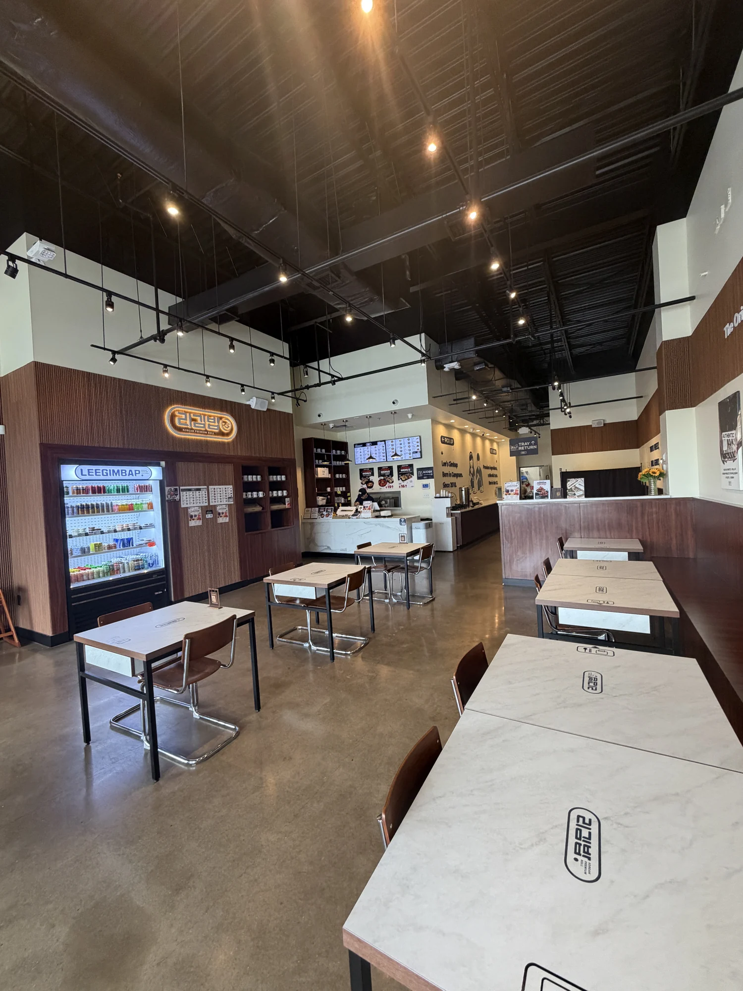 A bright, relaxed space for lunch or dinner.